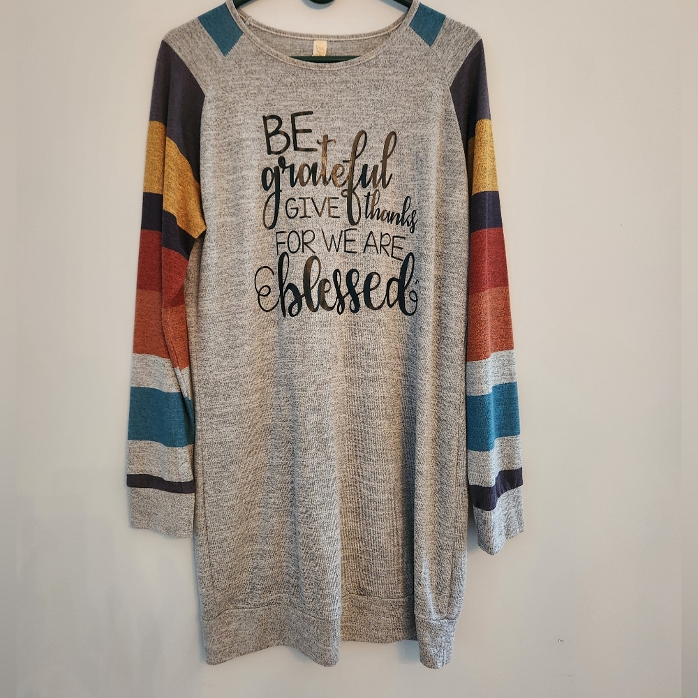 NWT Womens Oversized Sweatshirt with Grateful saying.  Size XXL.  Soft.